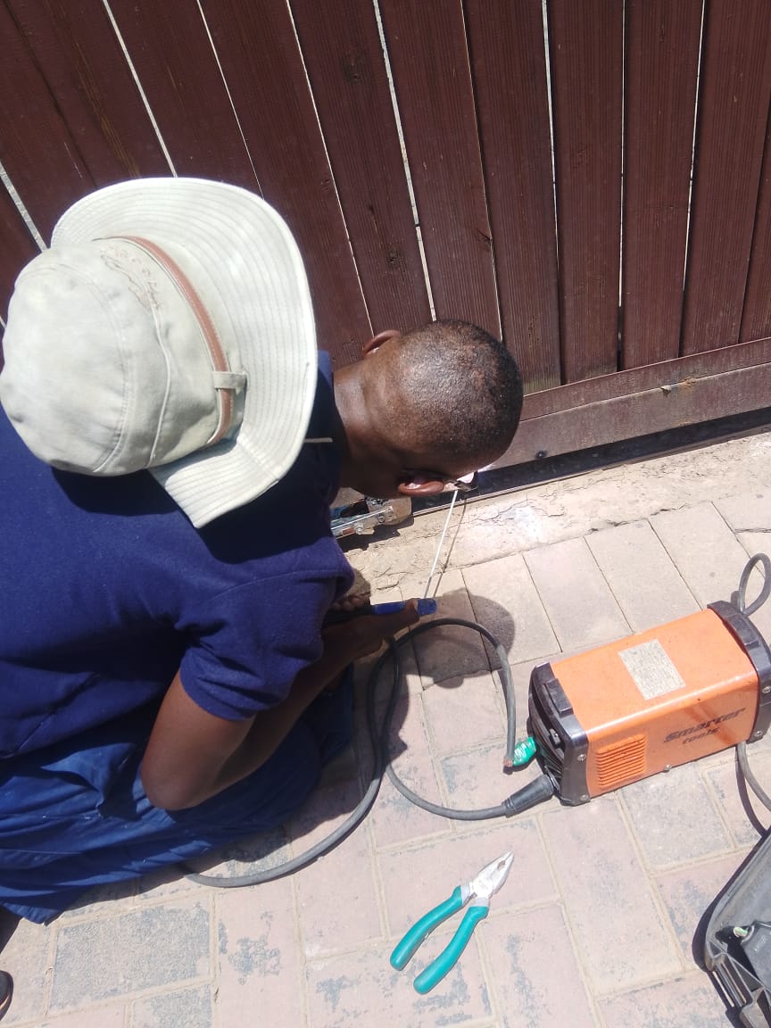 On-site gate welding repair